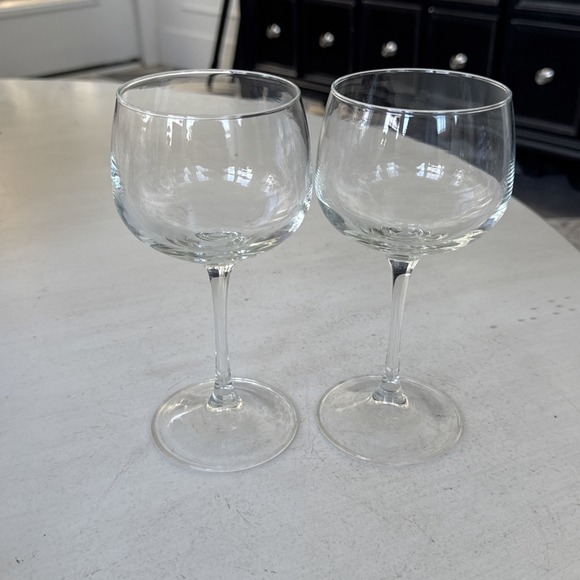 Set of 2 Vintage Clear Wine Glasses 7.5" Tall - Picture 4 of 6